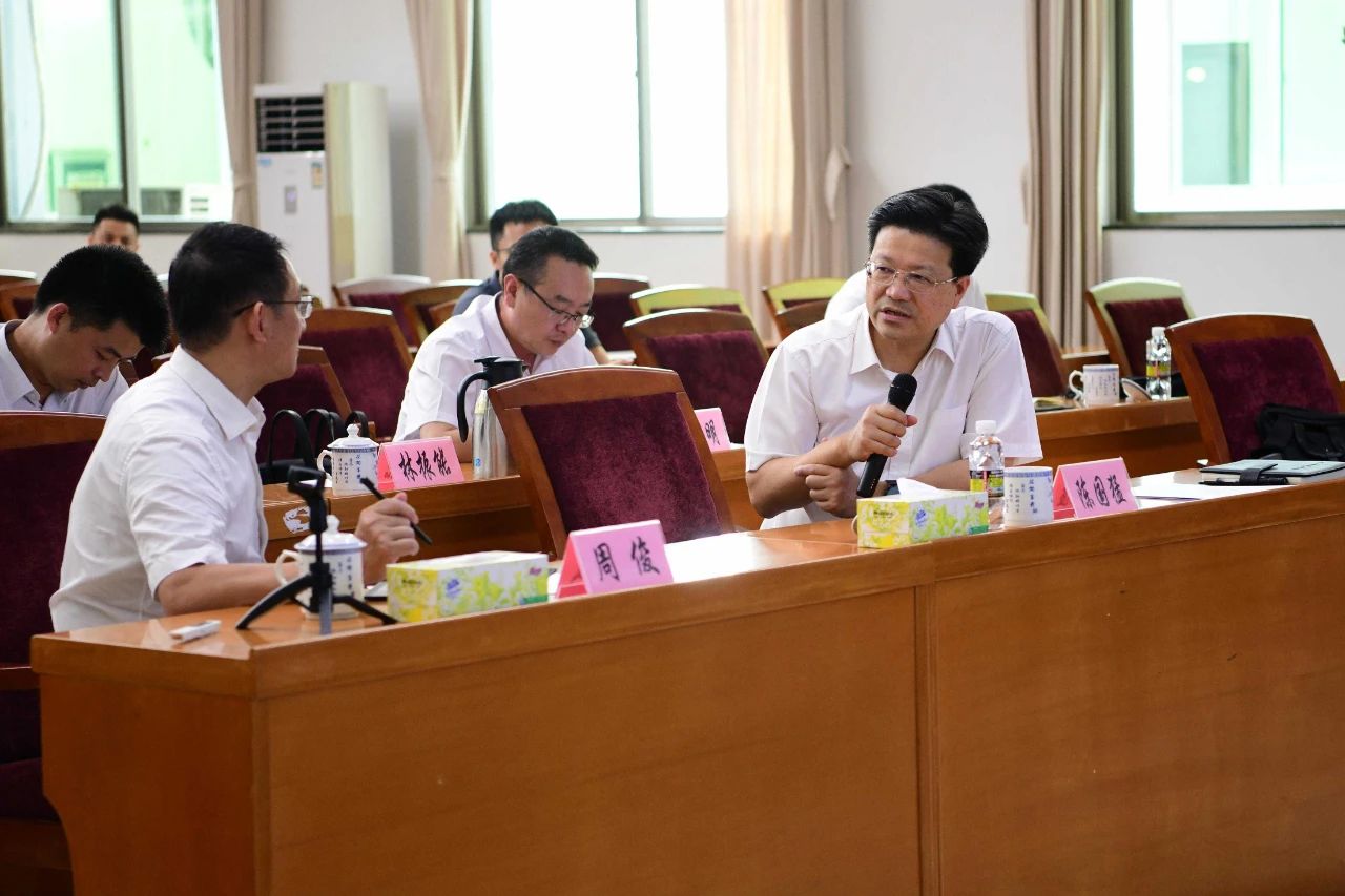 <CMSPRO_DOCUMENT FIELD='title' AUTOLINK='false'>标题</CMSPRO_DOCUMENT>